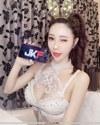 总裁的不伦情人小说